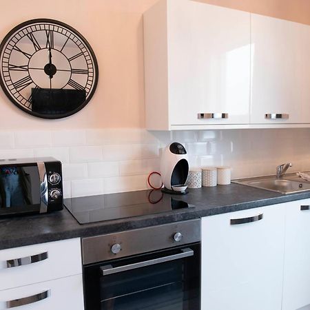 Charles Alexander Short Stay - Highcliffe Apartments Клівліс Екстер'єр фото
