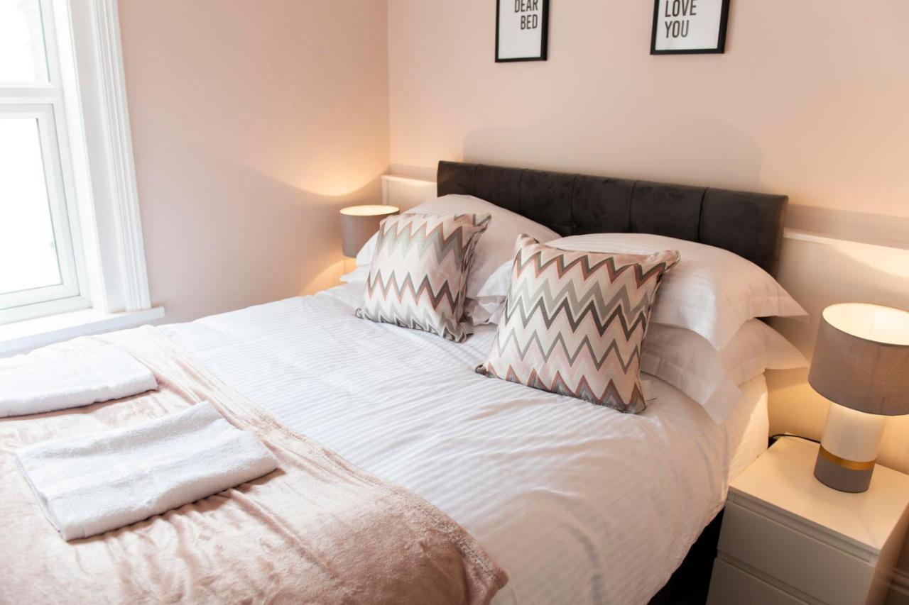 Charles Alexander Short Stay - Highcliffe Apartments Клівліс Екстер'єр фото