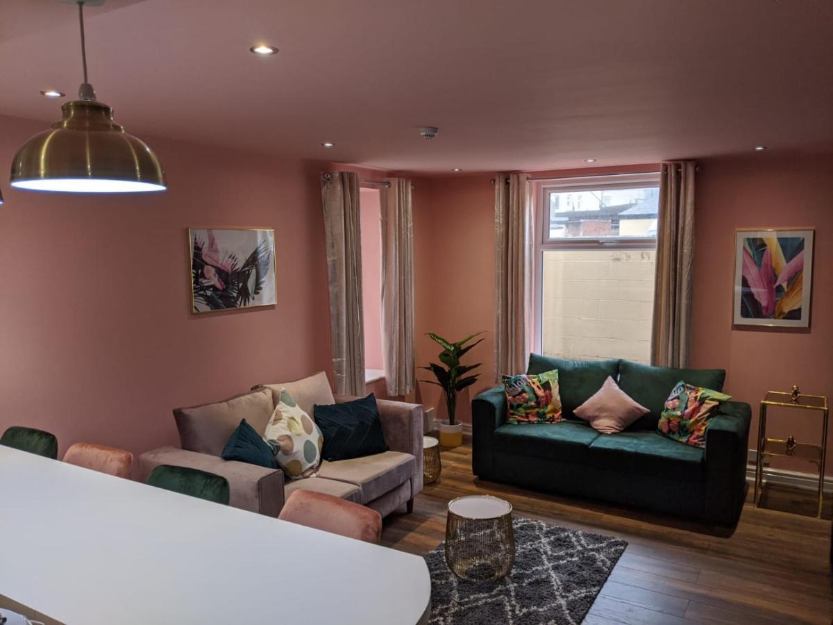 Charles Alexander Short Stay - Highcliffe Apartments Клівліс Екстер'єр фото