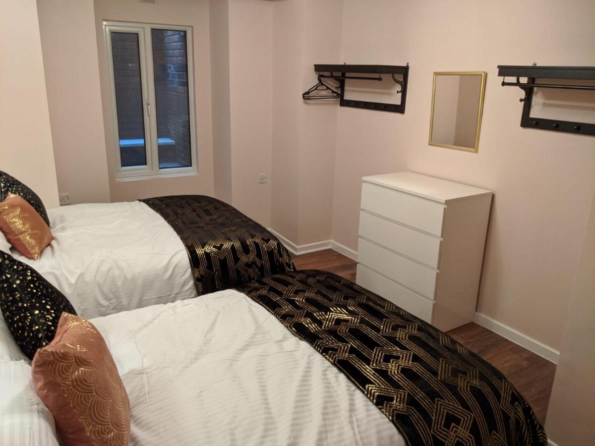 Charles Alexander Short Stay - Highcliffe Apartments Клівліс Екстер'єр фото