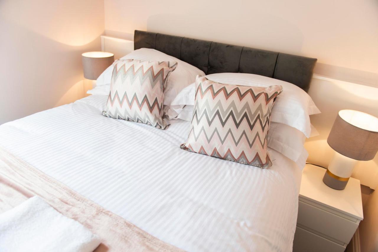 Charles Alexander Short Stay - Highcliffe Apartments Клівліс Екстер'єр фото
