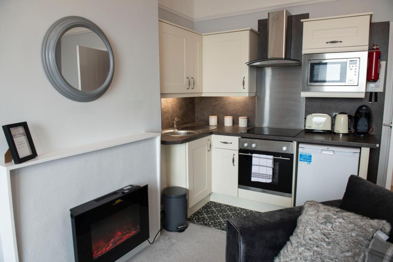 Charles Alexander Short Stay - Highcliffe Apartments Клівліс Екстер'єр фото