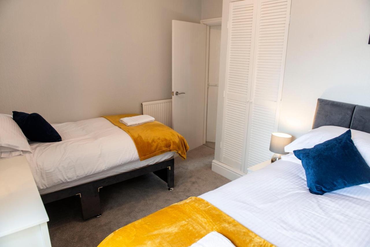 Charles Alexander Short Stay - Highcliffe Apartments Клівліс Екстер'єр фото