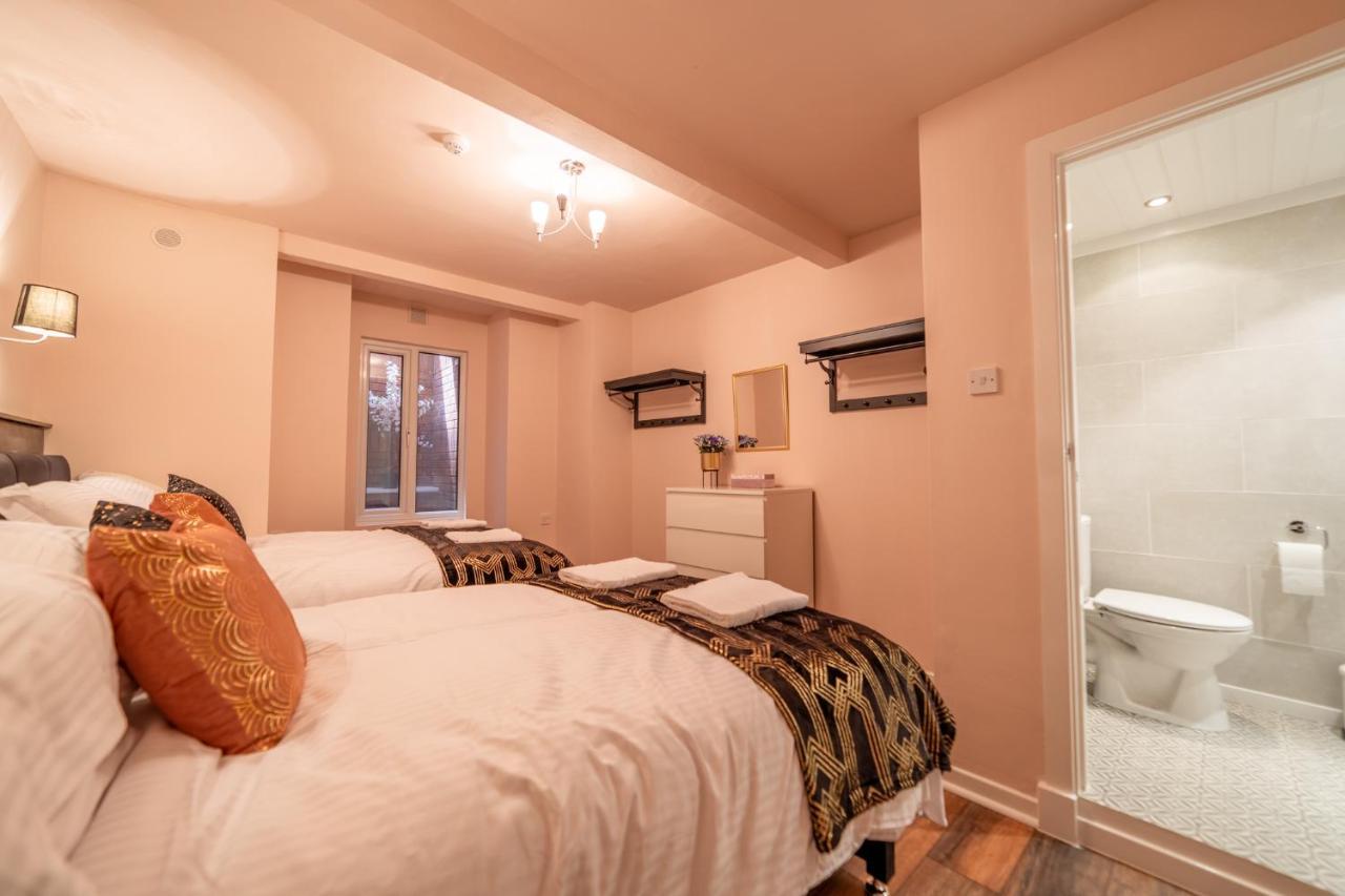 Charles Alexander Short Stay - Highcliffe Apartments Клівліс Екстер'єр фото