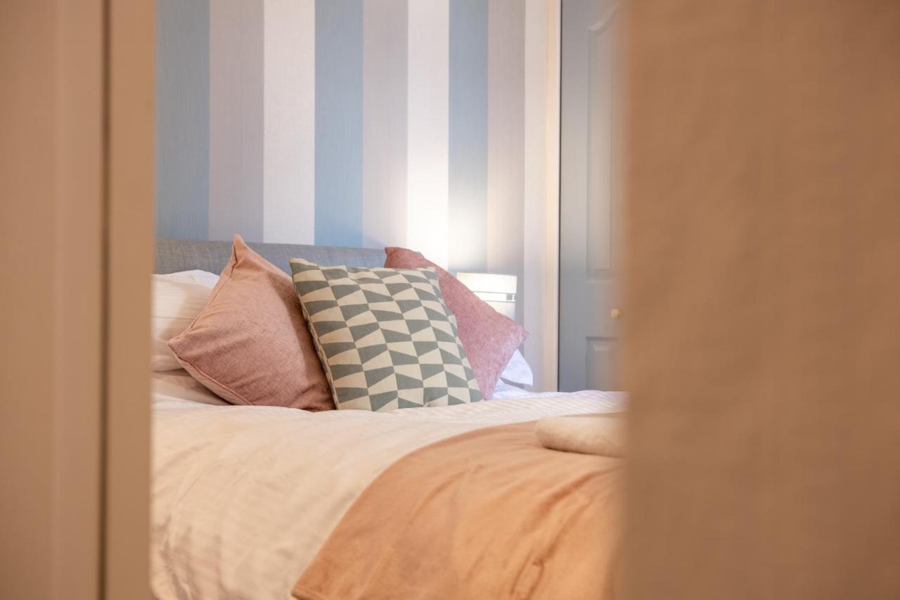 Charles Alexander Short Stay - Highcliffe Apartments Клівліс Екстер'єр фото