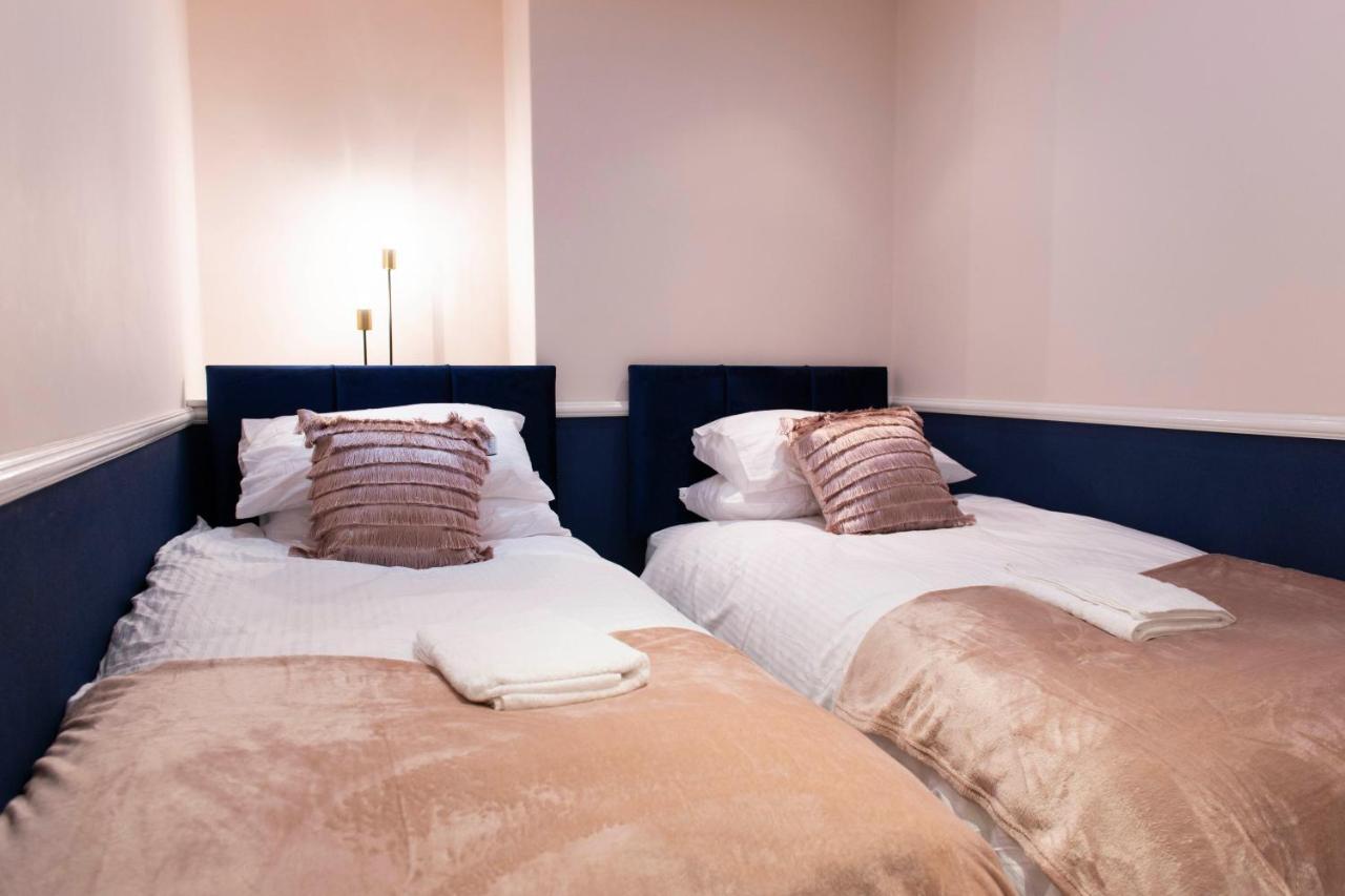 Charles Alexander Short Stay - Highcliffe Apartments Клівліс Екстер'єр фото
